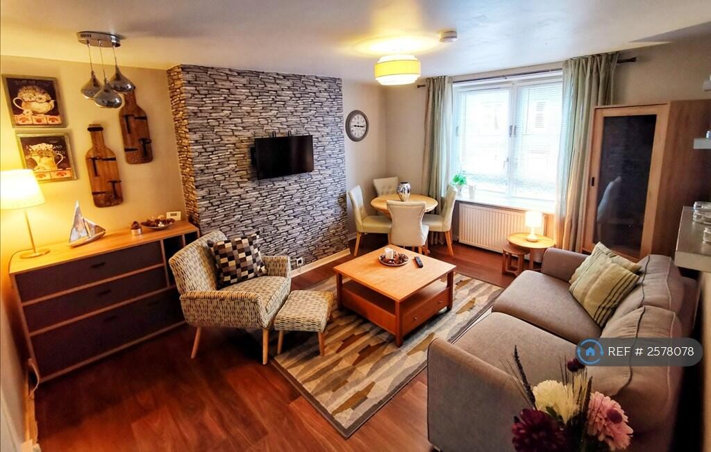 Living Room - Viewpoint 1