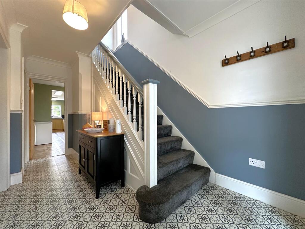 Inviting Reception Hall 452