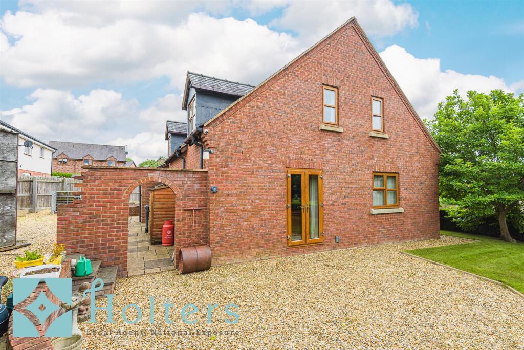 HOLT - Waterlily Cottage, Churchstoke-05.jpg