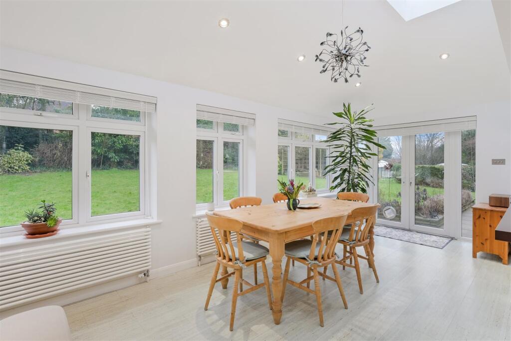 COLMAN CLOSE (28).jpg