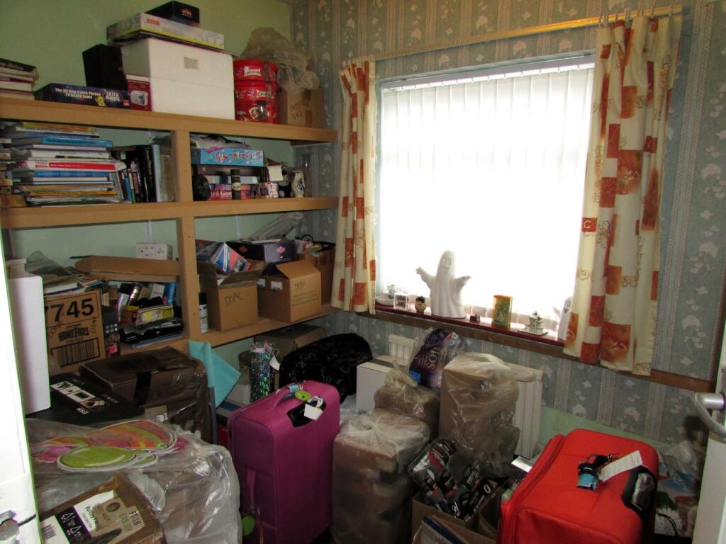 FirstAve64bed3.JPG