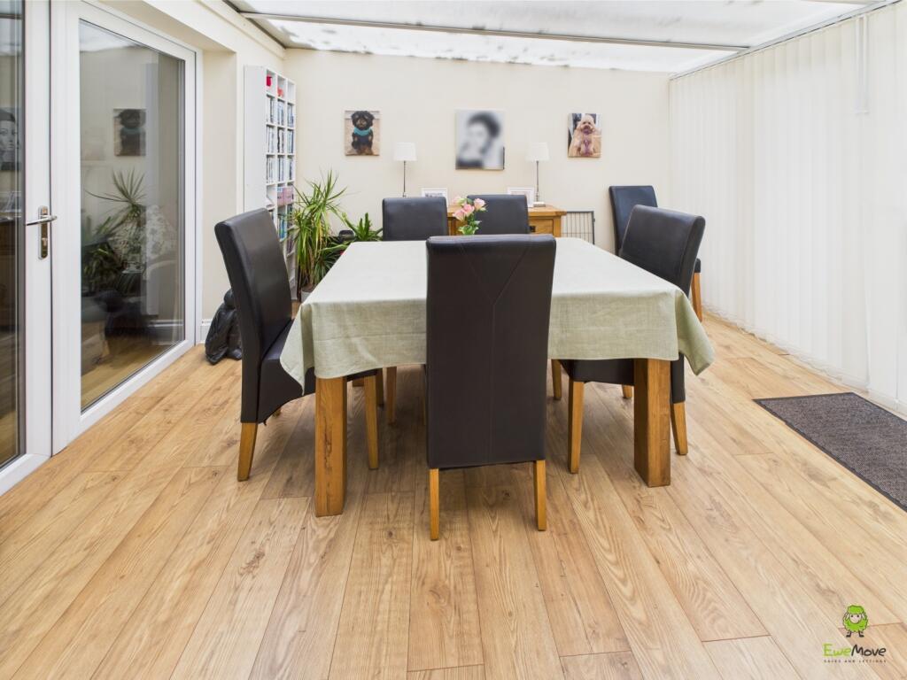 CAM02615G0-PR0063-STILL002