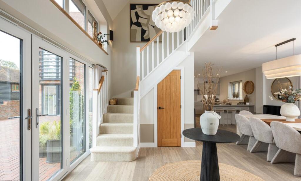 Dandara - The Russetts - The Elder, Home 21