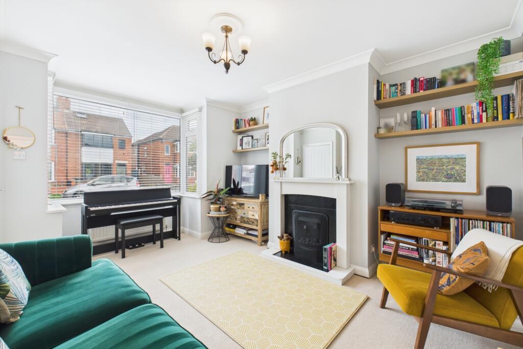 CAM03162G0-PR0248-STILL009