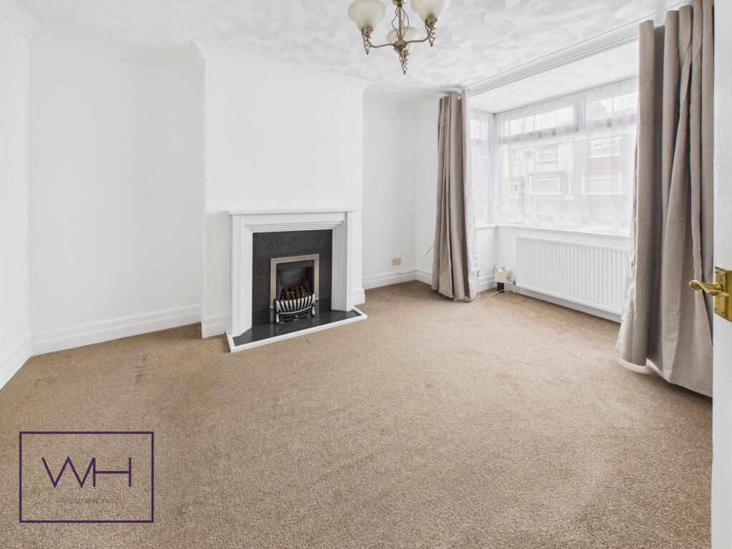 CAM03785G0-PR0269-ST