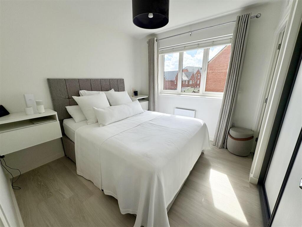 5. bed1.jpg