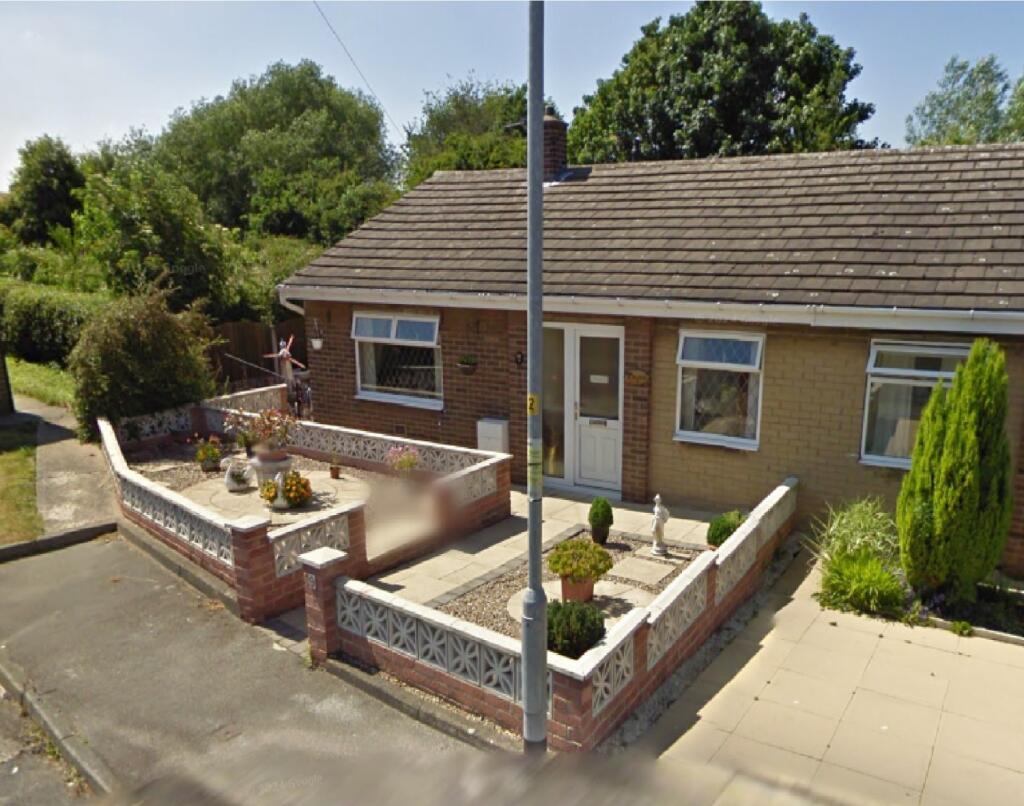 9 Lodges Close front 1