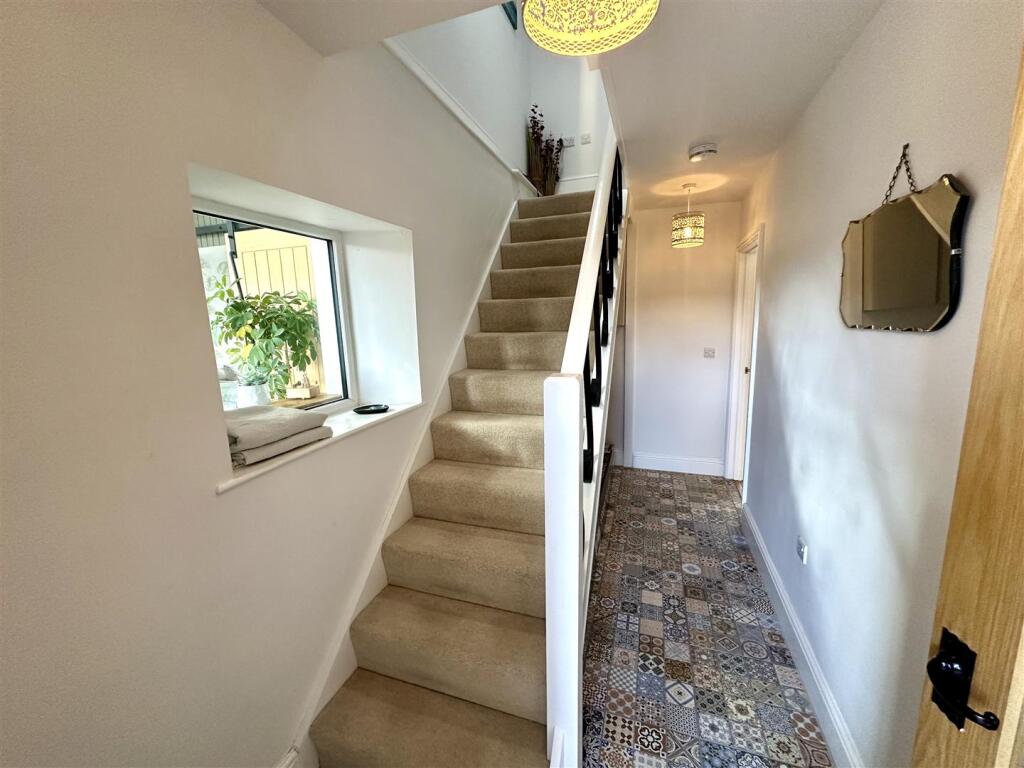 FIRST FLOOR STAIRS AND LANDING