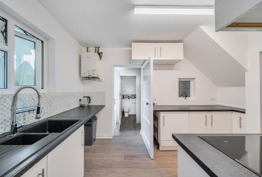 1320863-15-687e22...