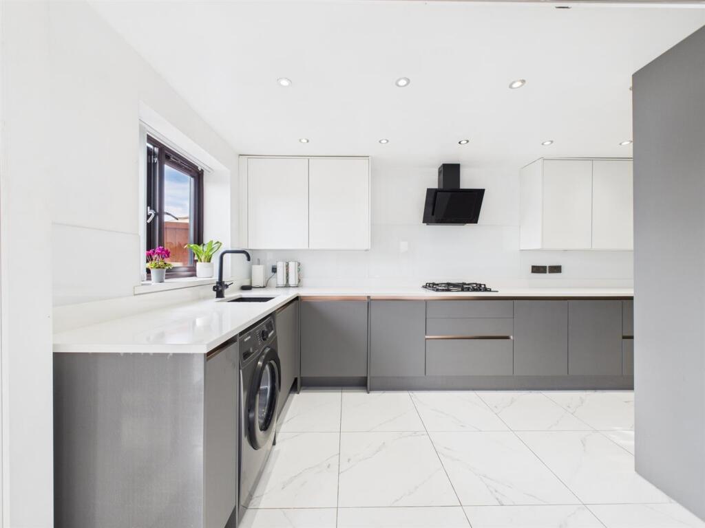 Quality Fitted Kitchen