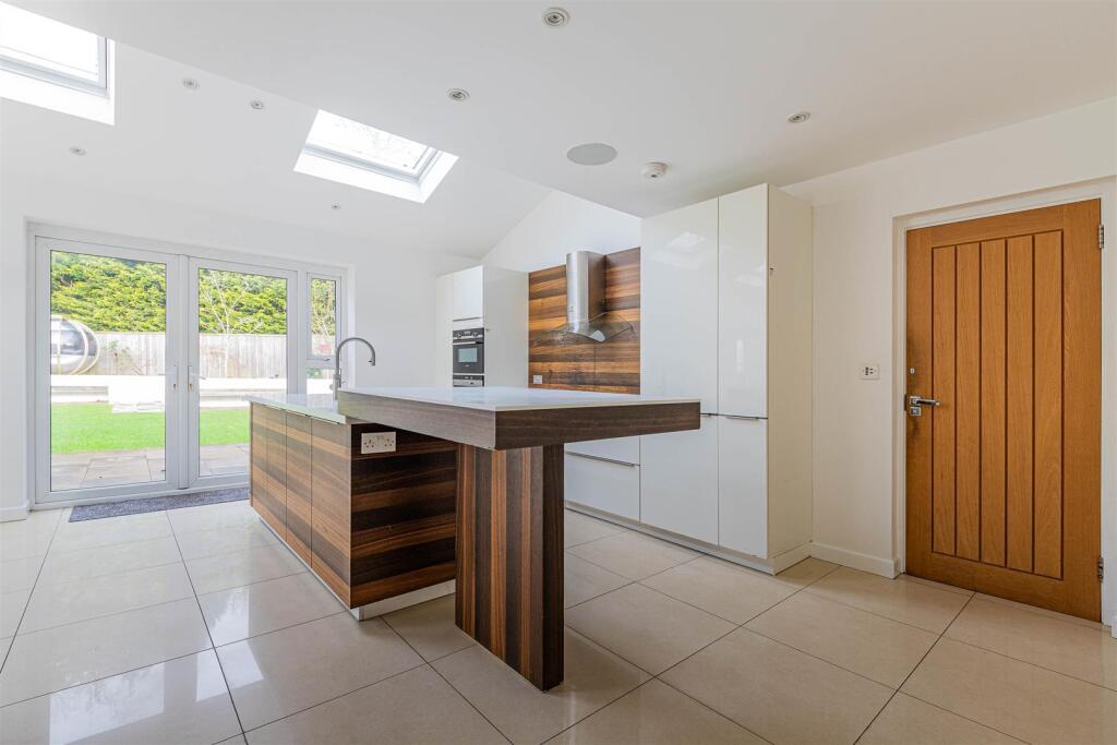 Bronwydd Close 6-13.jpg