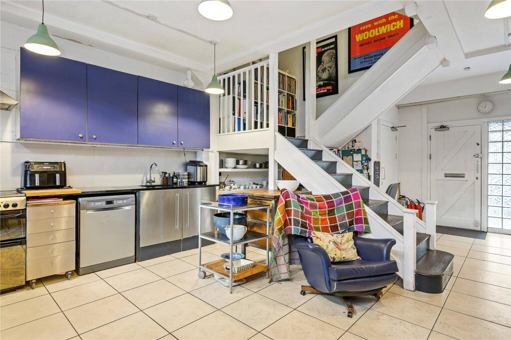 Kitchen/Reception