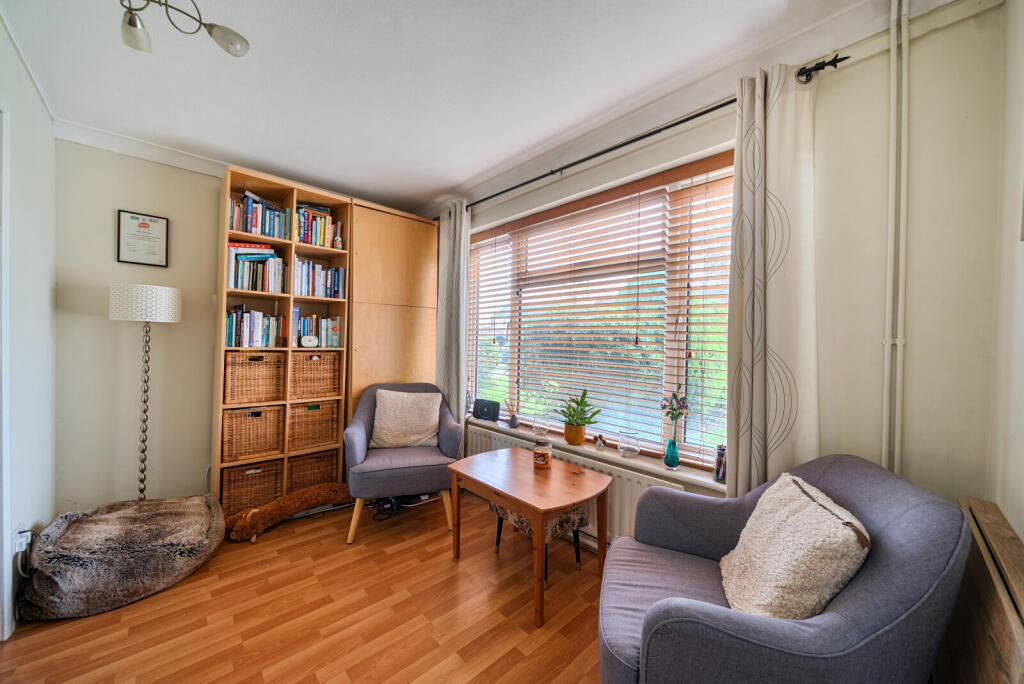 1375664-6-6911dbc...