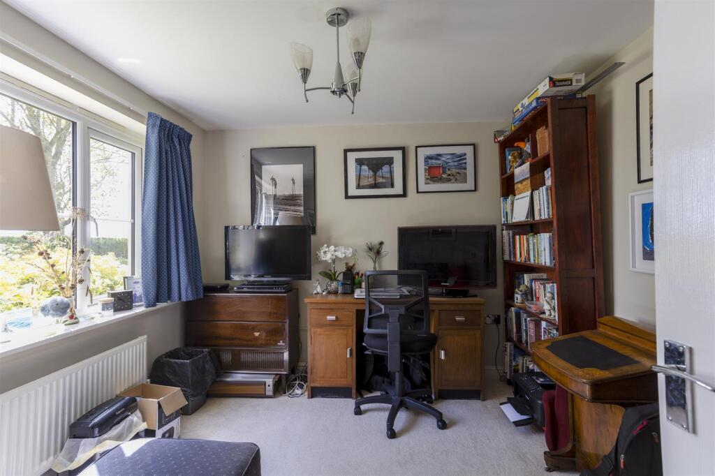 7_Driffield Avenue_20.jpg