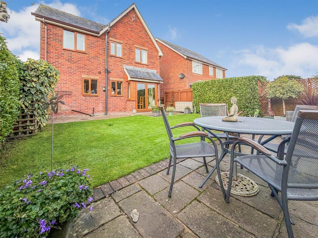 Additional Photograph