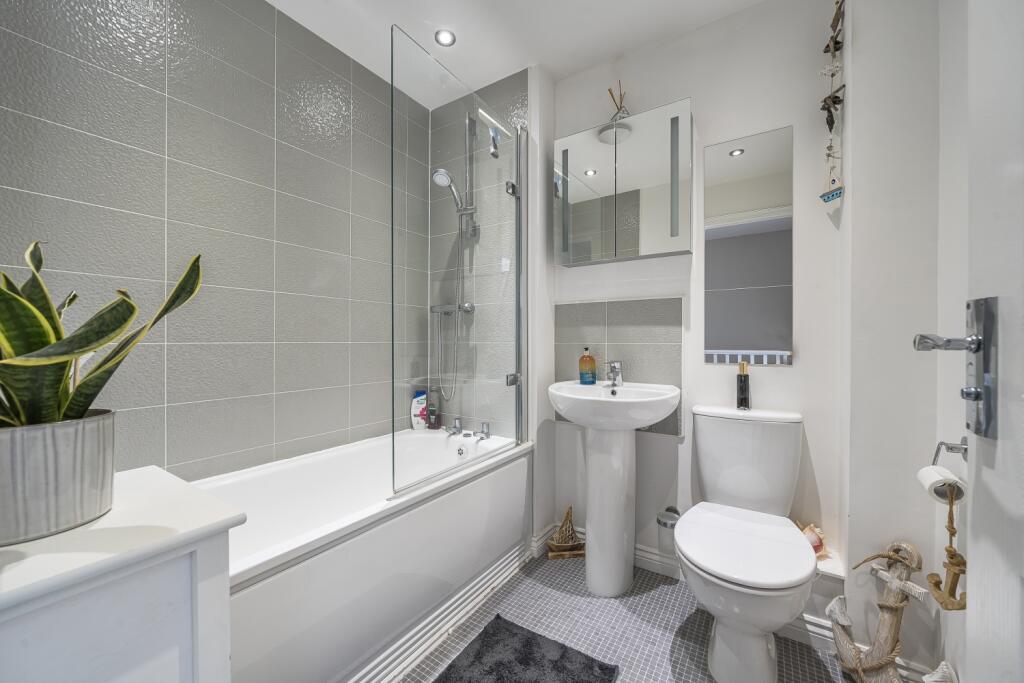 1327804-4-68936f5c22ad3