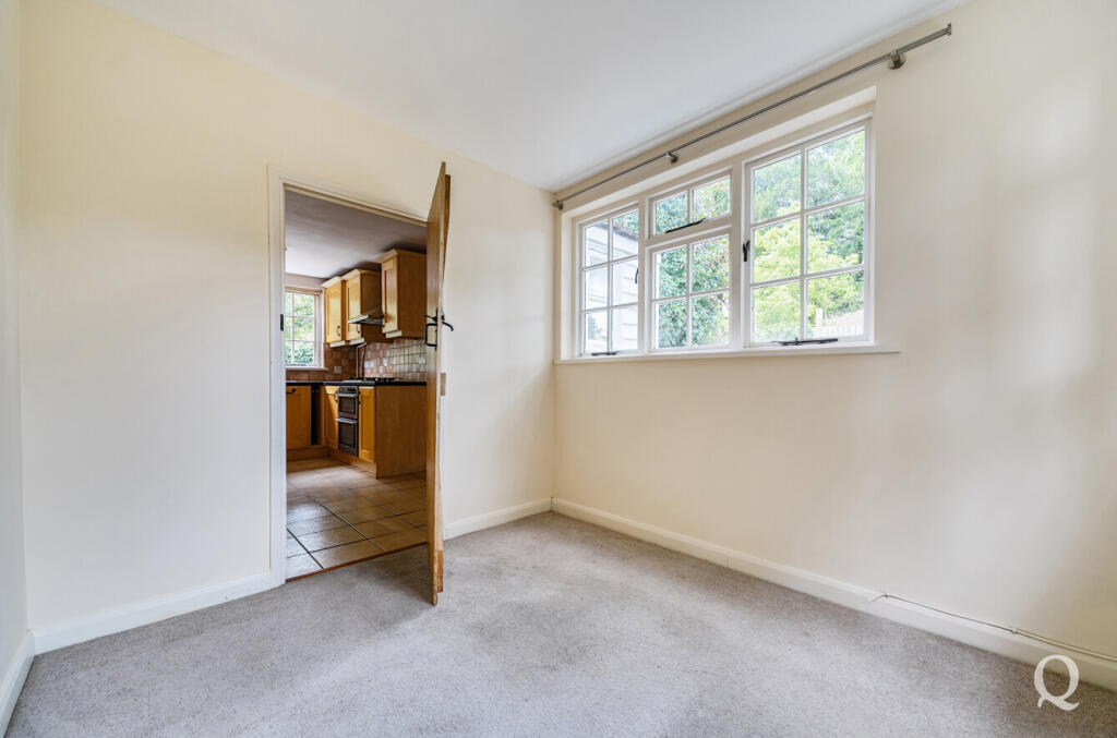 8a7546c8-433f-407...