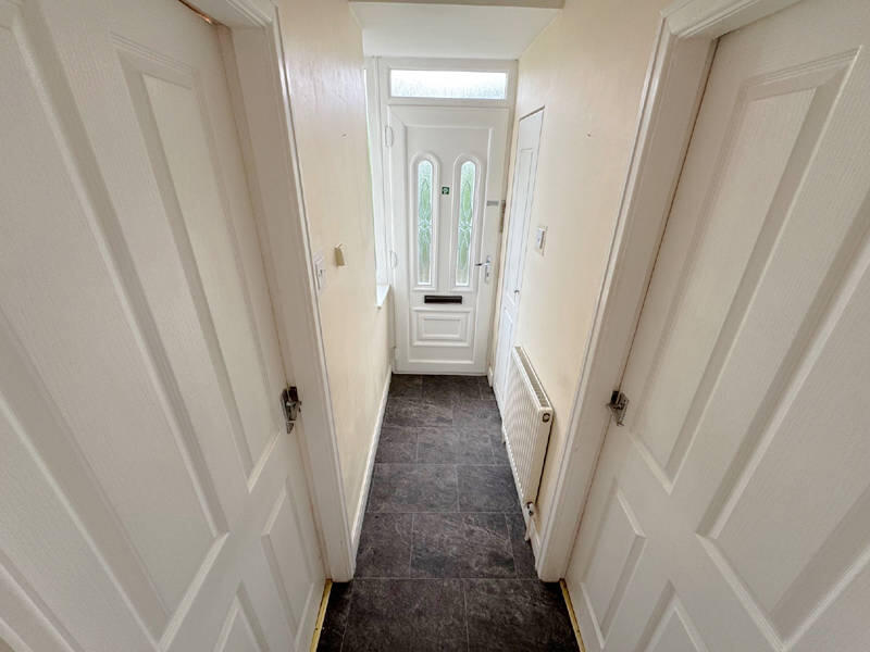 Ground Floor Apartment - Entrance Hallway