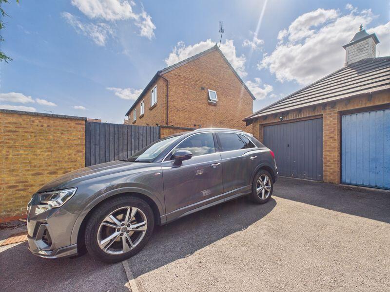 Garage &amp; Parking Space