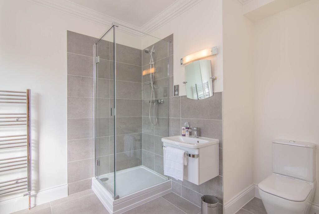 En-suite Bathroom