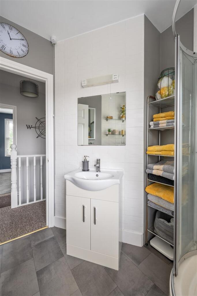 Bathroom-3.jpg