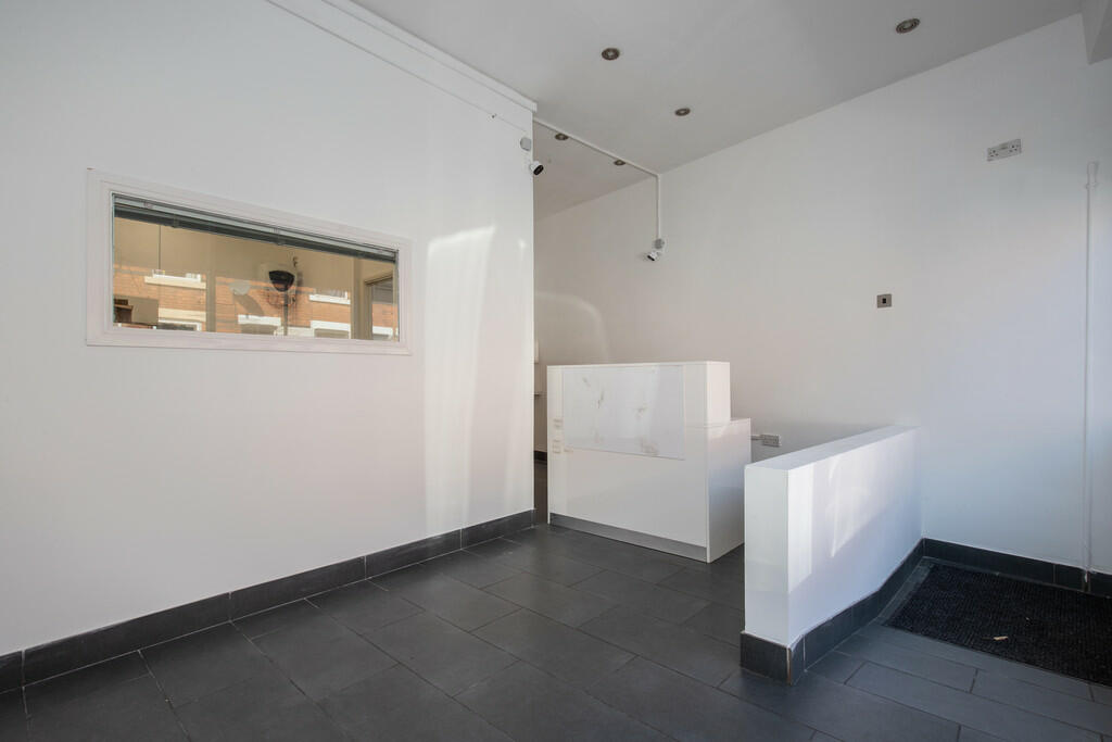 384 Brighton Rd -...