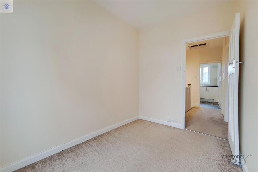 6_Bedroom 2-1.jpg