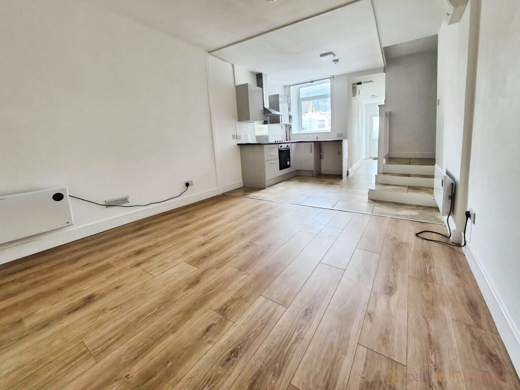 767b9c47-IMG-2025101