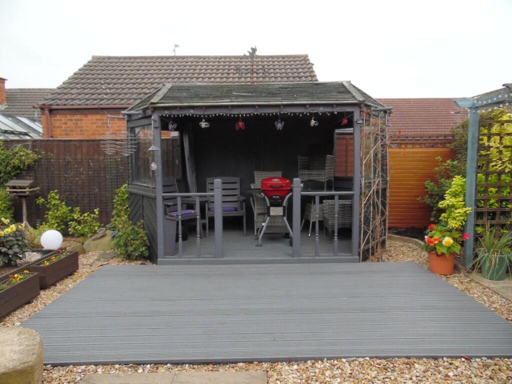 SUMMER HOUSE