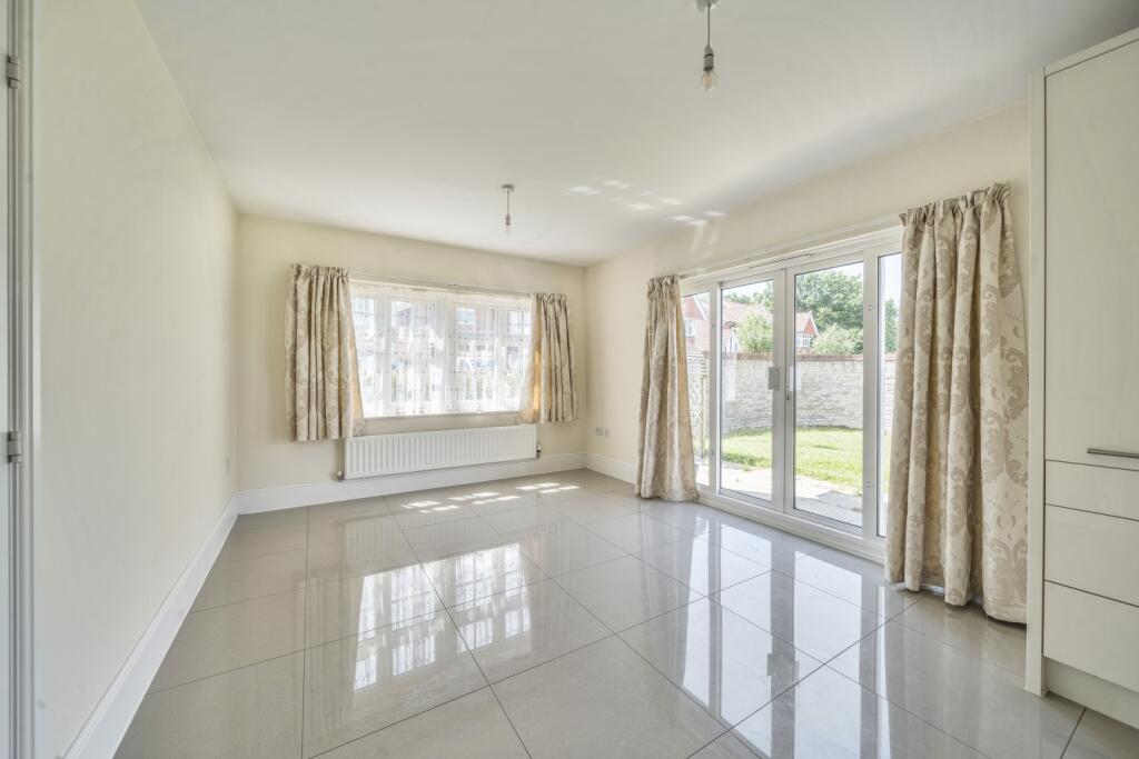 1318182-12-68652b9a79b70