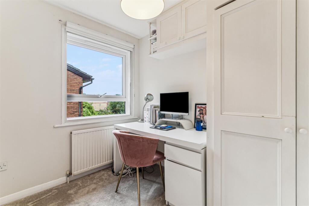 Oliver Close, W4 - FOR SALE