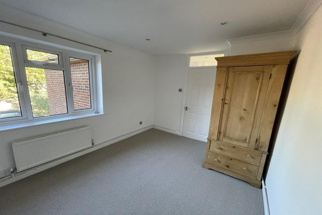  Bedroom 2 (Main)