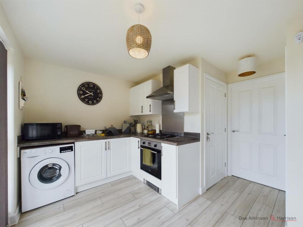 Kitchen/Dining Area