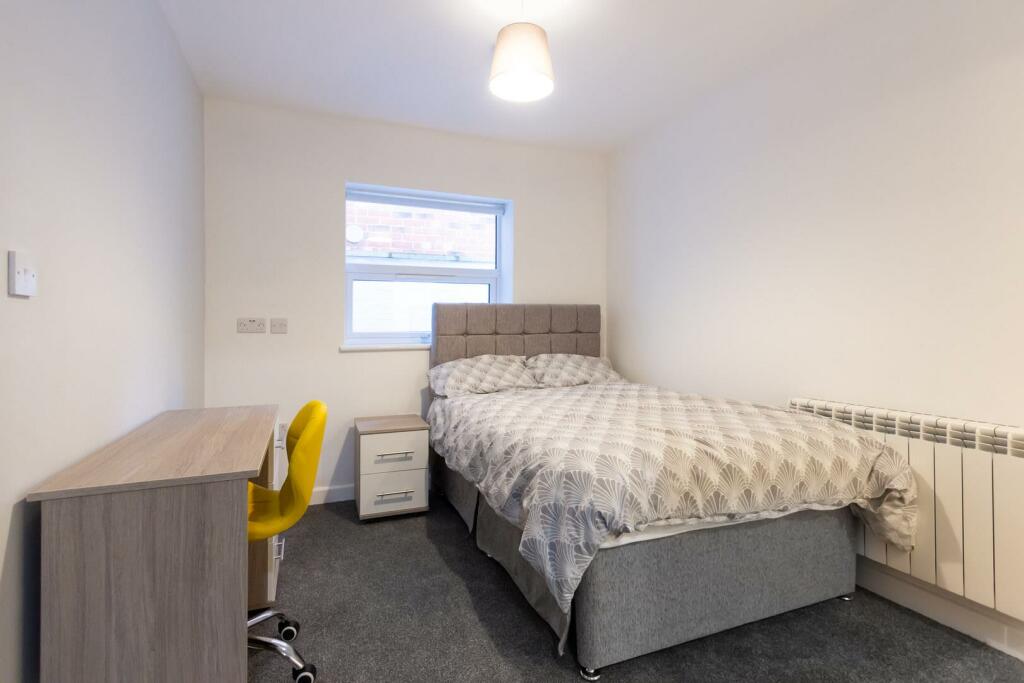 liberal-house-web-pod-03-bed-1.jpg
