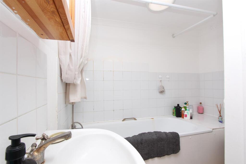 Stamford Grove West, N16