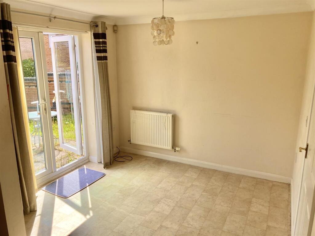 curlew dining area.jpg