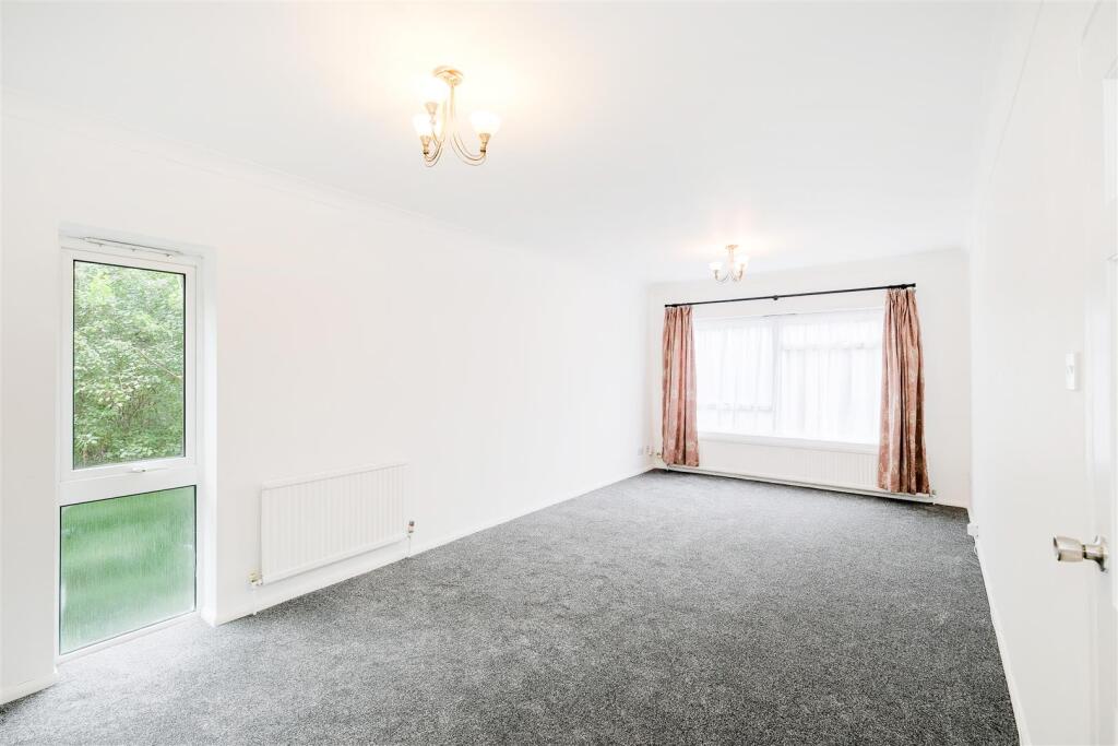 Flat 3, 23 Aldersbrook road-11.jpg