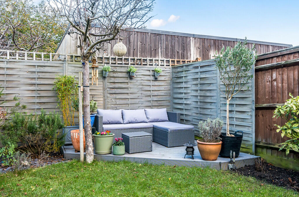 377093a2-6dc3-404...