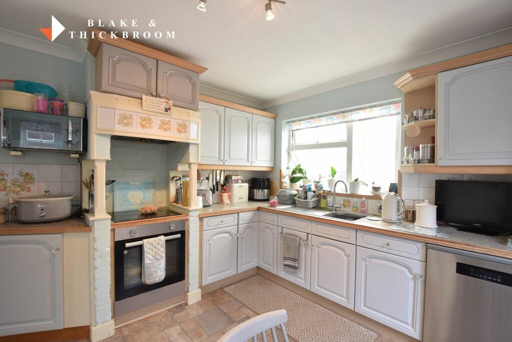 KITCHEN BREAKFAST ROOM