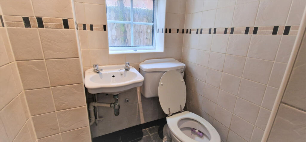 CLOAK ROOM