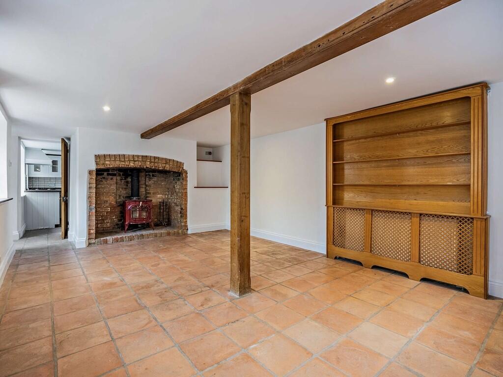 8666823-interior1...