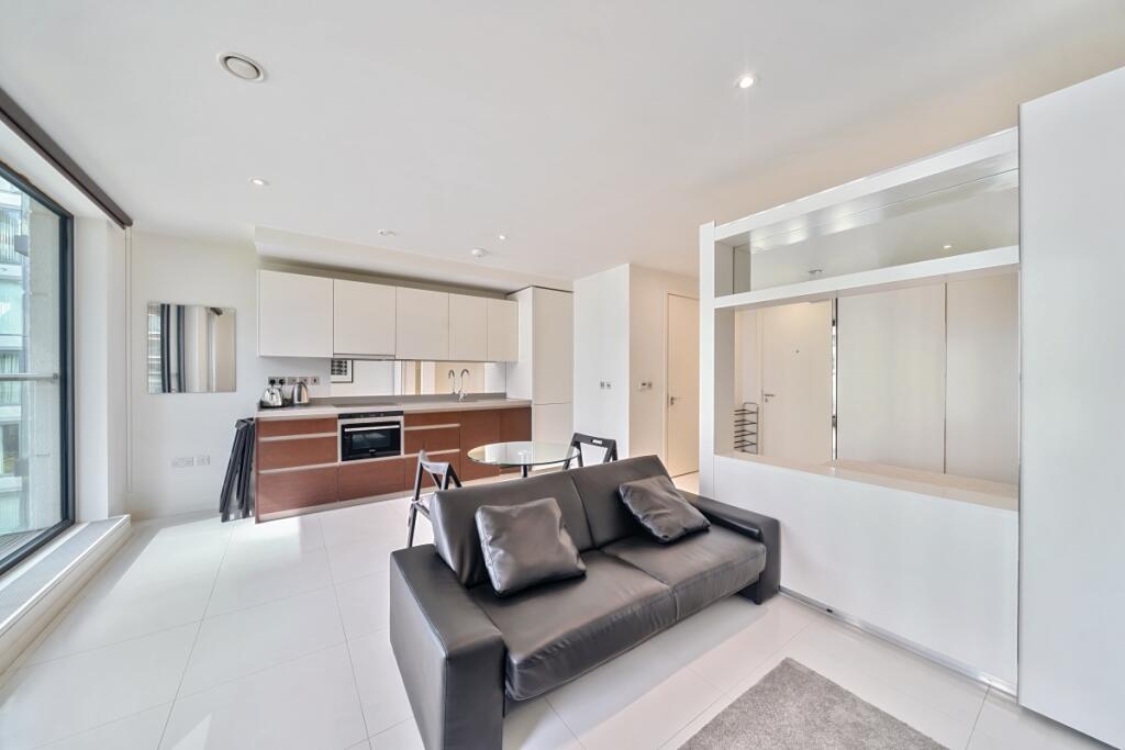 24-681a22da578bb-...