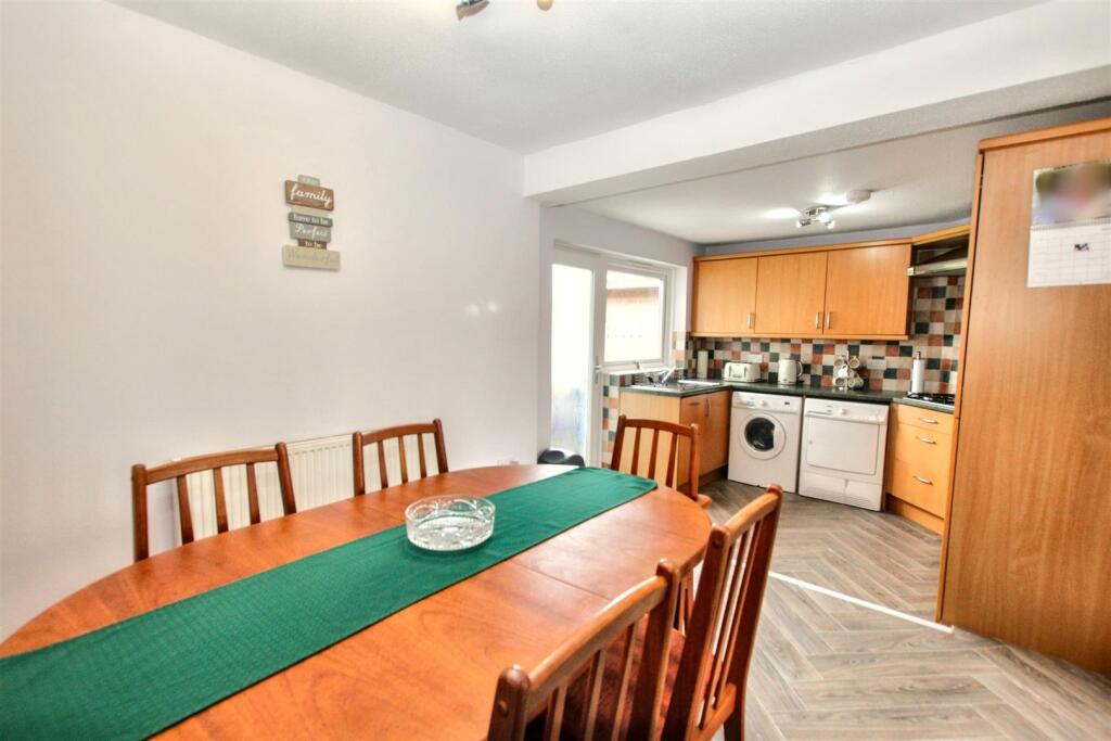 5- Kitchen_blurred.jpg