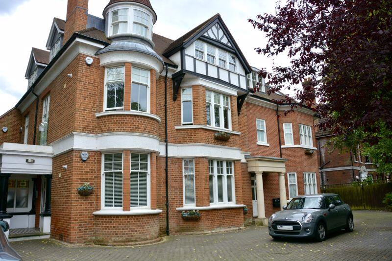 Bridge Road, East Molesey