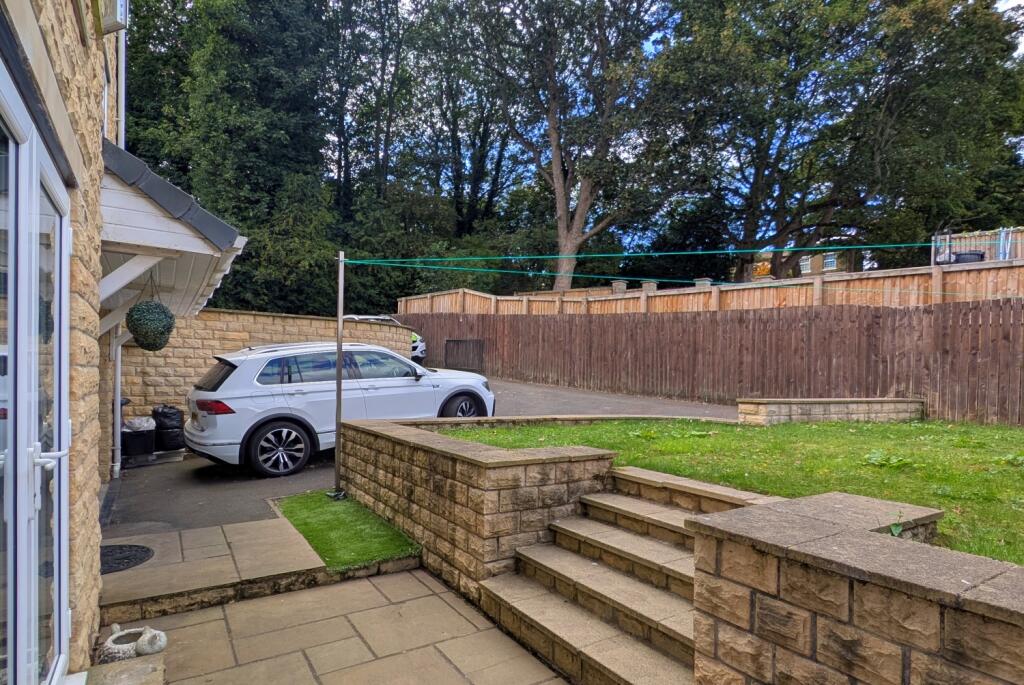 Croft View EweMove Brighouse (29)