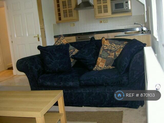 Living Room/Kitchen