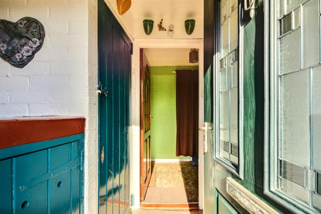 Side Entrance_2.jpeg