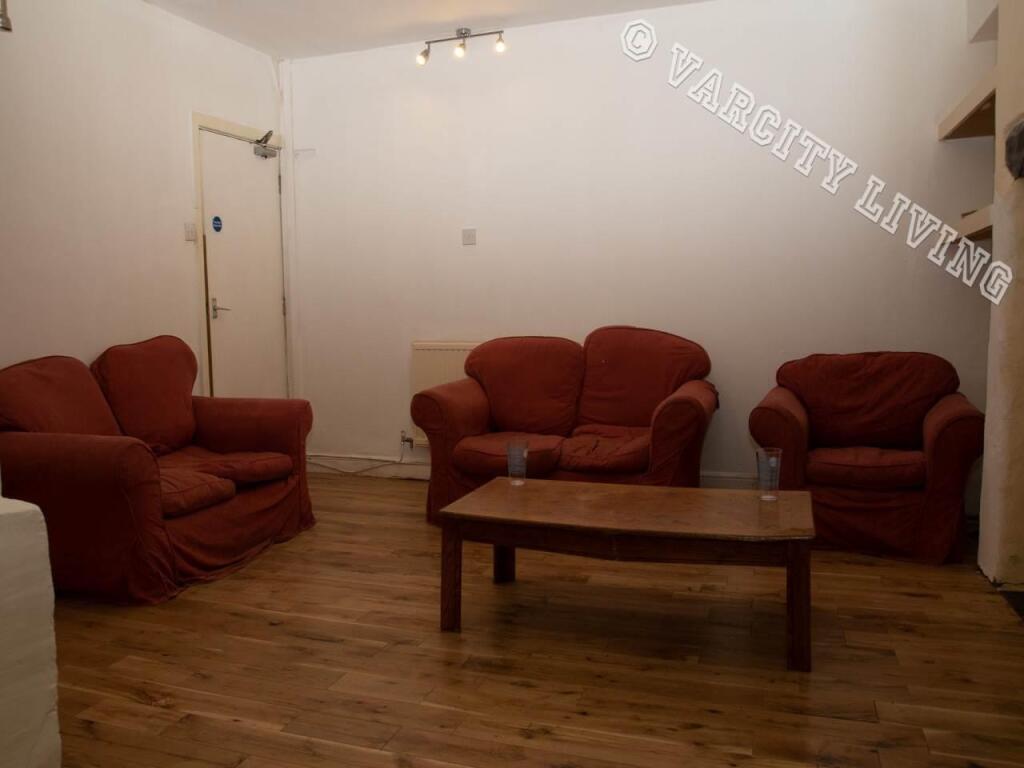 41HillStreet_LivingRoom7.jpg