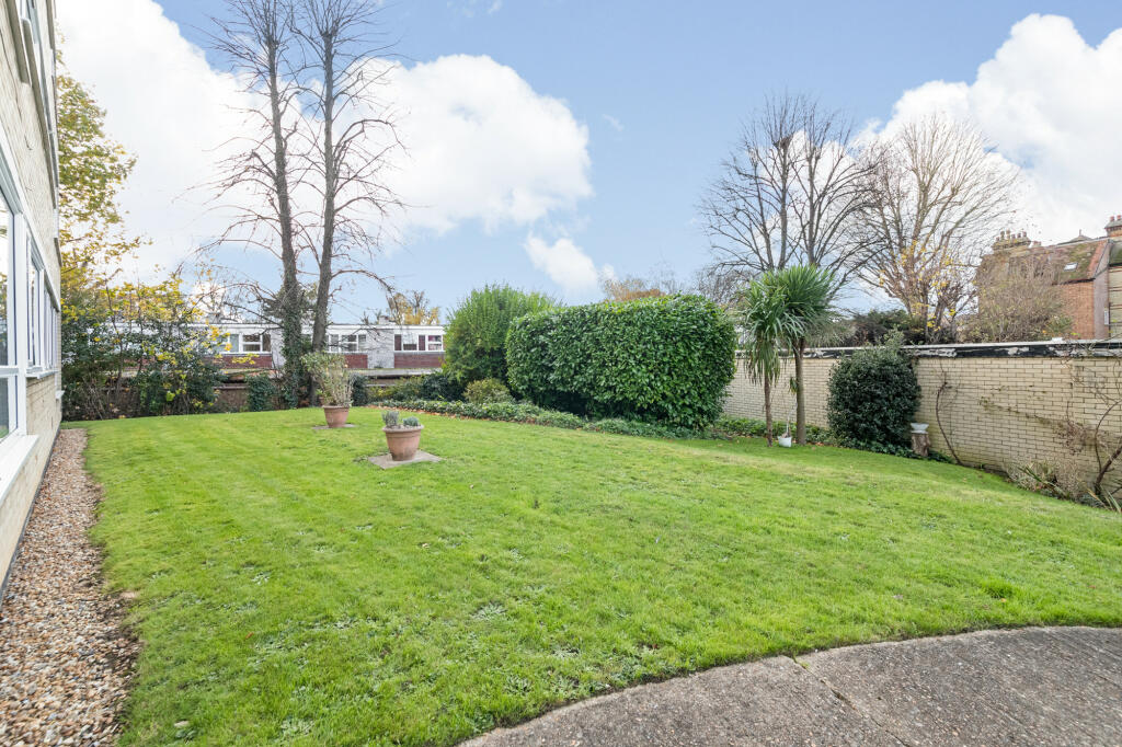 Rear Communal Garden