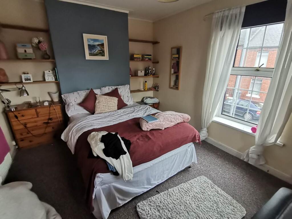 First Floor Front Be